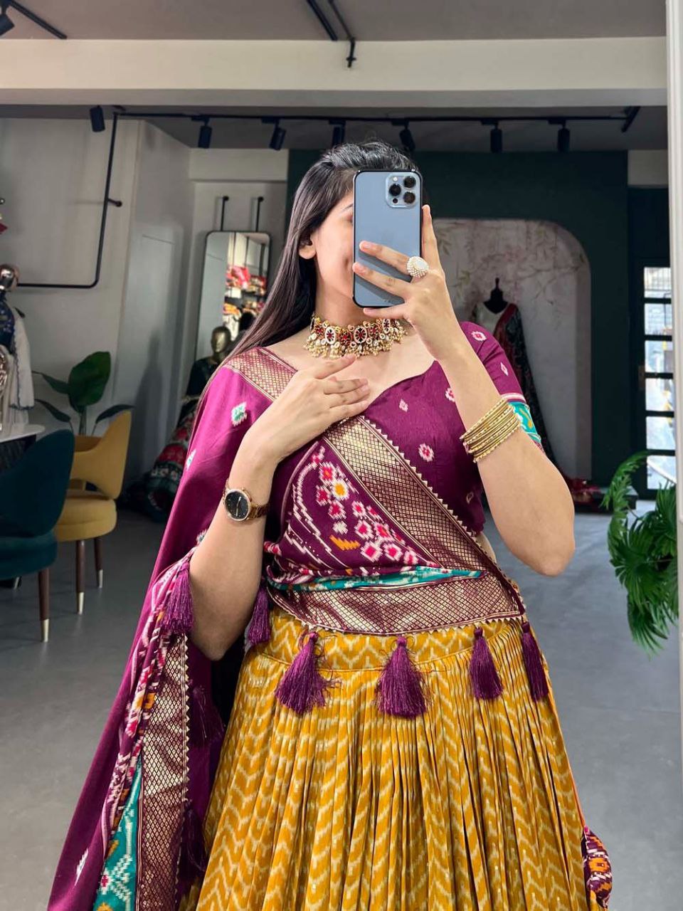 PATOLA LEHENGA